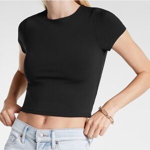 NWT Express Black Body Contour High Compression Cropped Tee - Size: Large